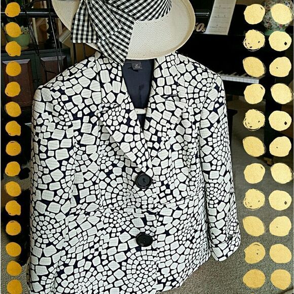 💙⚡🌉CRISP NAVY & WHITE JACKET 🌉⚡💙 - Picture 1 of 6